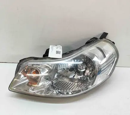 Suzuki SX4 Headlight/headlamp 3532079J10