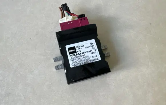 BMW X5 F15 Fuel injection pump control unit/module 7411596