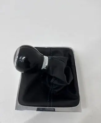 Volkswagen PASSAT B6 Gear lever shifter trim leather/knob 