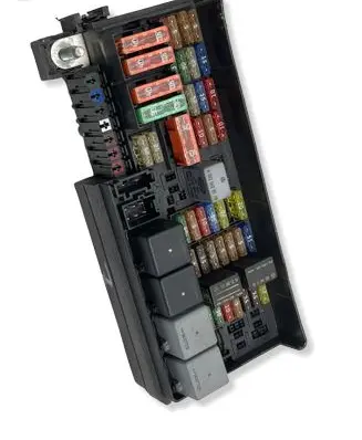 Mercedes-Benz ML W164 Fuse module A1645402372