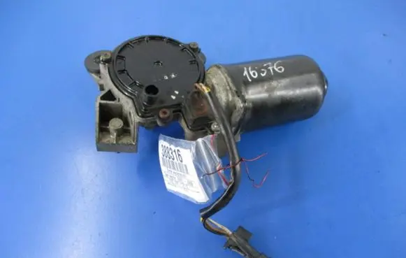 Opel Vectra C Front wiper linkage and motor