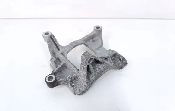 Subaru Outback (BS) A/C compressor mount bracket 