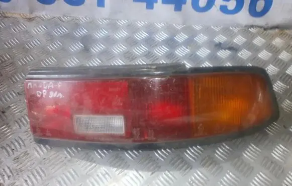 Mazda 323 F Rear/tail lights 0431321r