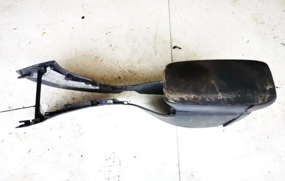 Toyota Avensis T250 Armrest