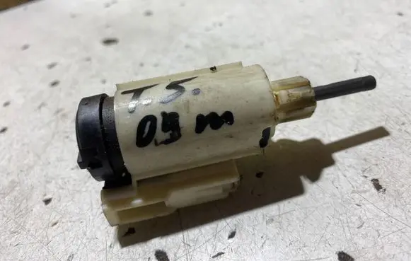 Brake pedal sensor switch