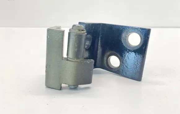 BMW X5 E53 Rear door lower hinge 82651679 0505 F879