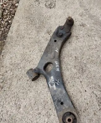 KIA Sportage Front lower control arm/wishbone
