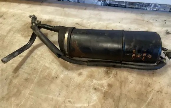 BMW 8 E31 Active carbon filter fuel vapour canister 1180462