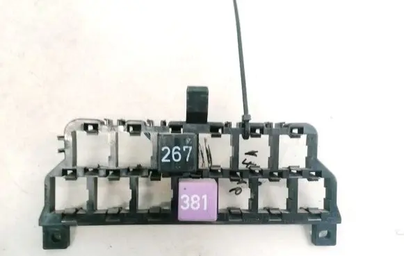 Audi A4 S4 B5 8D Fuse box set 8D0937503