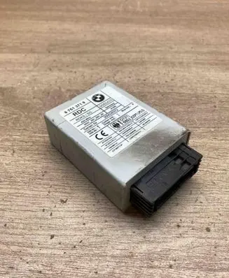 BMW 5 E39 Tire pressure control unit 6751371 433Mhz