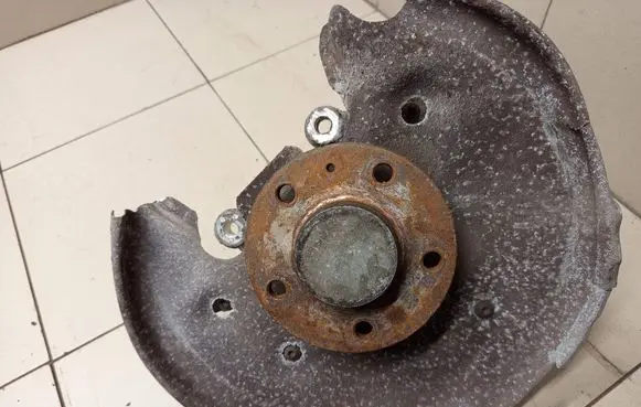 Audi A4 S4 B8 8K Rear wheel hub spindle/knuckle 