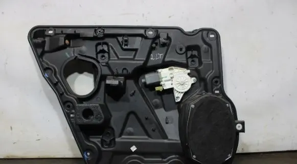 Dodge Journey Rear window lifting mechanism without motor