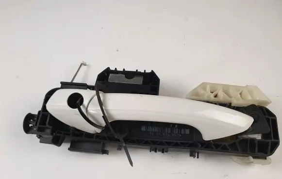 Mercedes-Benz CLA C117 X117 W117 Front door exterior handle A2047601534