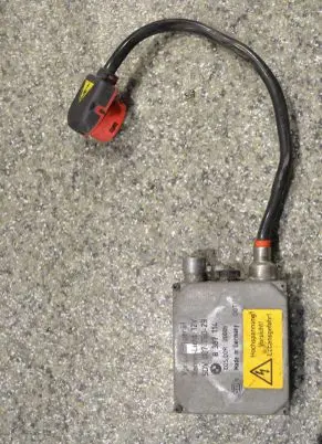 BMW 3 E46 Headlight ballast module Xenon 5DV00776029 8387114 D2SD2R