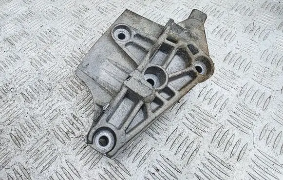 Nissan Juke I F15 Engine mounting bracket 112315083R