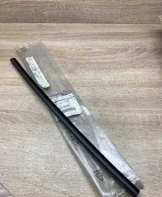 Nissan NV400 Sliding door rail trim 9038200QAA