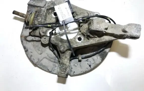 Front wheel hub