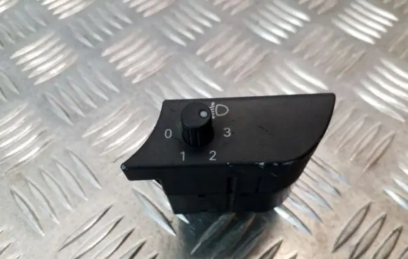 Audi A4 S4 B6 8E 8H Headlight level height control switch 8E1919094