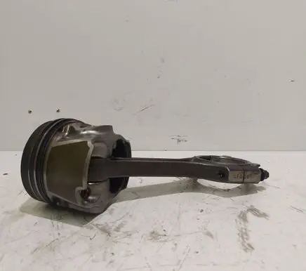 KIA Ceed Piston with connecting rod GF0201
