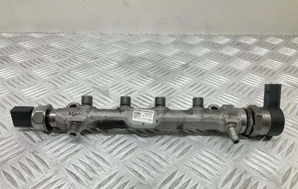 Seat Leon (5F) Fuel pressure regulator 04L089B 057130764AB 04L906054