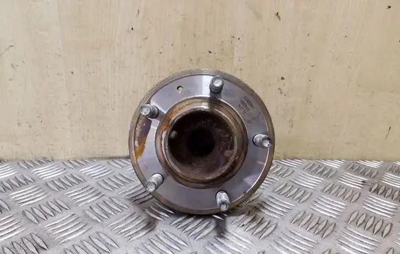 Chevrolet Orlando Rear wheel hub