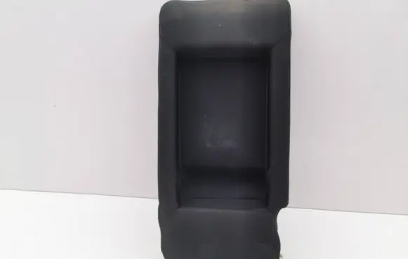 Hyundai Tucson IV NX4 Rear seat armrest 