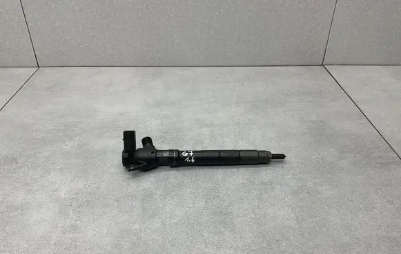 Volkswagen Golf VII Fuel injector 04L130277BD