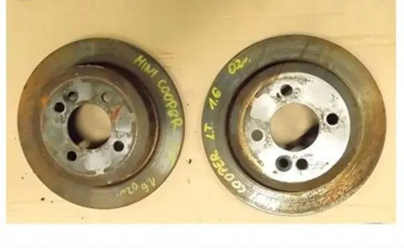 Mini One - Cooper R50 - 53 Rear brake disc