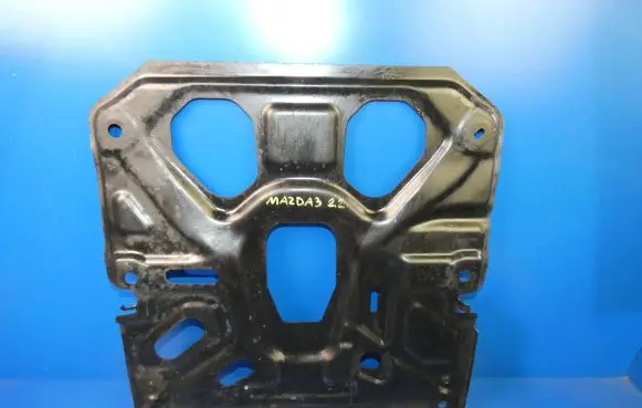 Mazda 3 II Engine splash shield/under tray