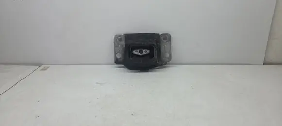 Volvo V70 Engine mount bracket 7G917M121BA