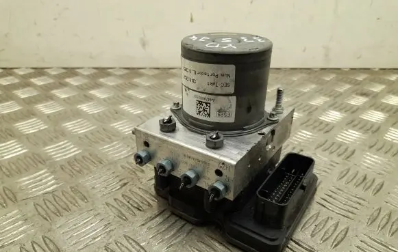 Mercedes-Benz Vito Viano W447 ABS Pump A4479001517
