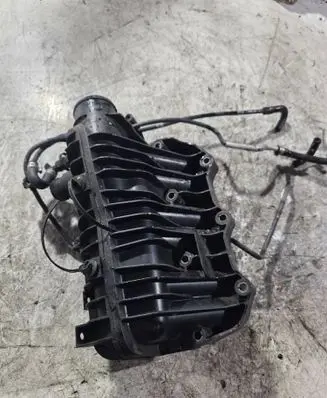 Ford Fiesta Intake manifold 1047092S01