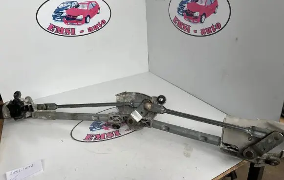Nissan Tiida C11 Front wiper linkage and motor 28815EM00A