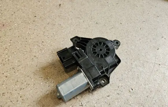 BMW X1 U11 Front door window regulator motor 5A75082