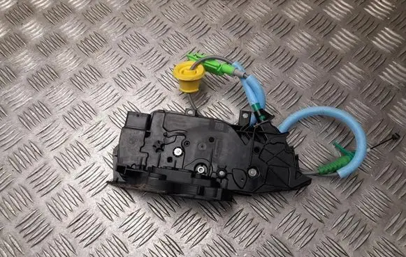 BMW 2 Active Tourer U06 Rear door lock 7956144