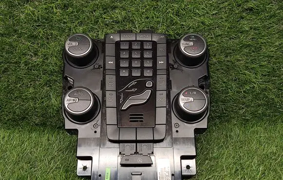 Volvo V40 Climate control unit 31288104 MU122100186