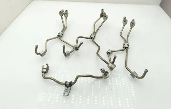 Volvo V60 Fuel injector supply line/pipe 