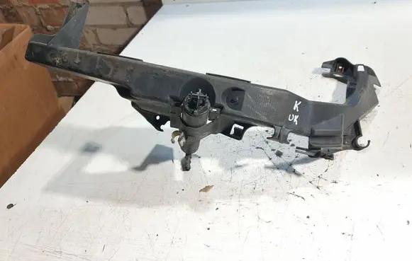BMW 3 E90 E91 Headlight/headlamp mounting bracket 7116707 22944911