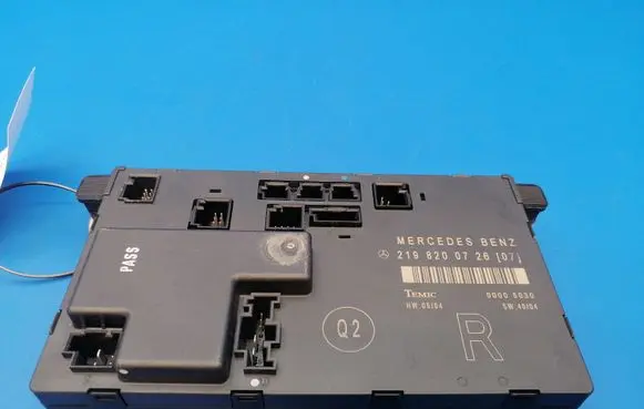 Mercedes-Benz CLS C219 Door control unit/module 2198200726