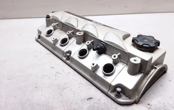 Mitsubishi Grandis Rocker cam cover 
