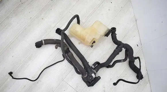 Land Rover Range Rover Sport L494 Thermostat housing CPLA8575CD