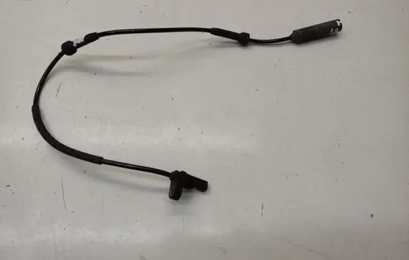 BMW 1 E81 E87 ABS brake wheel speed sensor 6762445