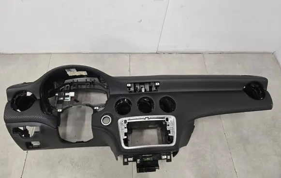 Mercedes-Benz CLA C117 X117 W117 Dashboard 1084653X