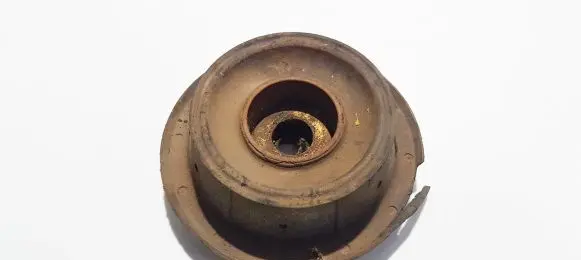 Volkswagen PASSAT B3 Coil spring mount 