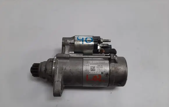 Volkswagen Golf VII Starter motor 02M911024B