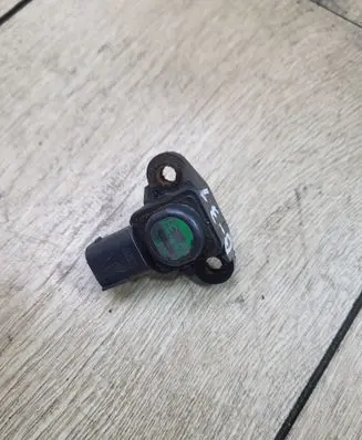 Mercedes-Benz B W246 W242 Air pressure sensor A0051535028