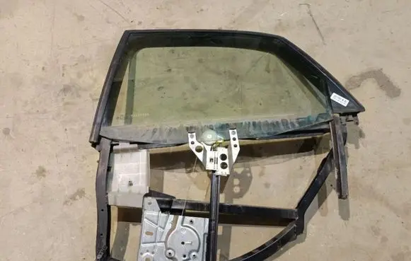 Audi A4 S4 B5 8D Rear door window/glass frame 