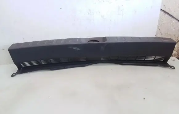 Mitsubishi Colt Trunk/boot sill cover protection MR951612ZZ