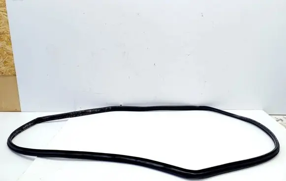 Toyota Auris E180 Rubber seal front coupe door 
