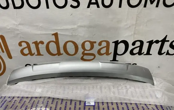 Volvo XC40 Front bumper lip 31407946